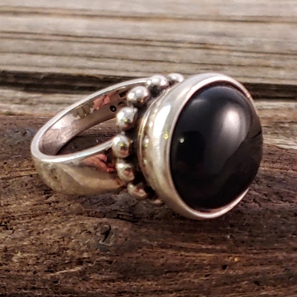 Retired James Avery Sterling Onyx 3D Beaded Ring - Picture 3 of 8
